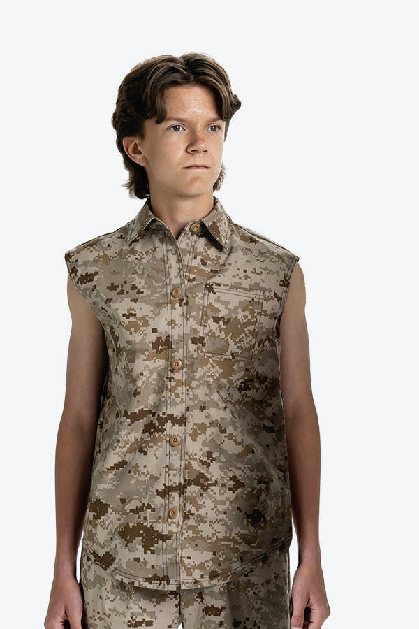 L3870 - CAMO SLEEVELESS BUTTON DOWN SHIRT